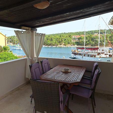 Two-Bedroom Apartment With Sea View,Big Terrase And Garden Stari Grad  Eksteriør billede