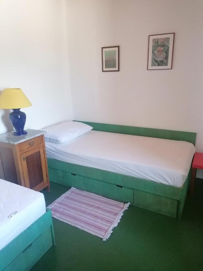 Two-Bedroom Apartment With Sea View,Big Terrase And Garden Stari Grad  Eksteriør billede