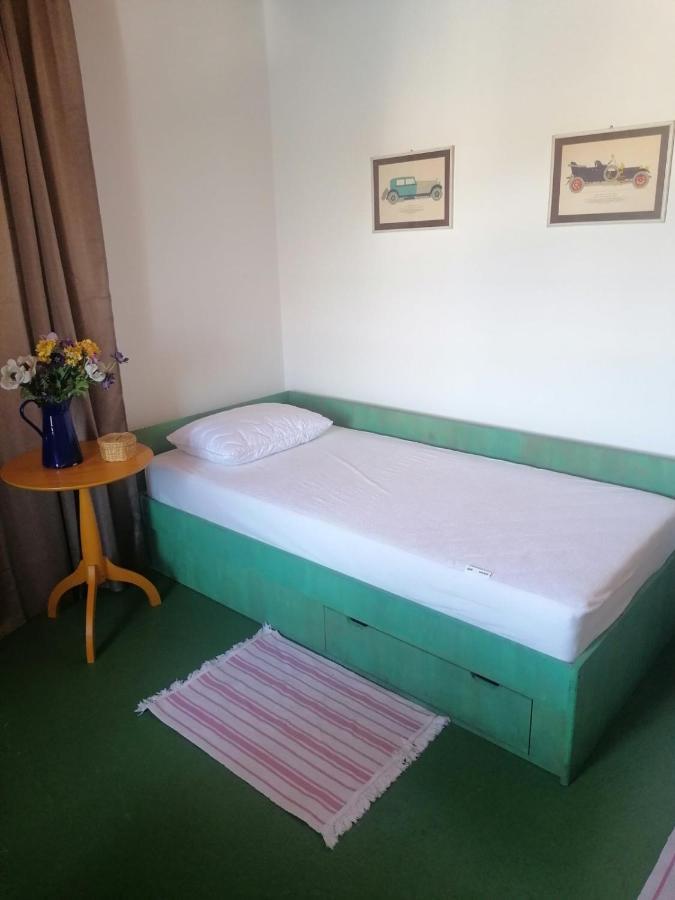 Two-Bedroom Apartment With Sea View,Big Terrase And Garden Stari Grad  Eksteriør billede