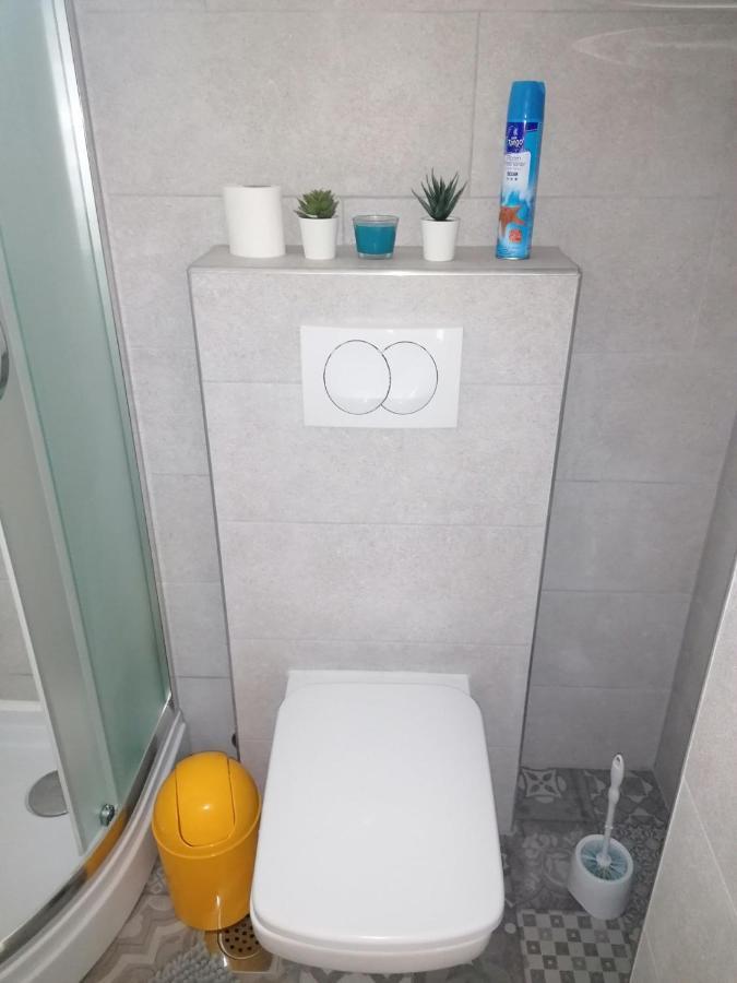 Two-Bedroom Apartment With Sea View,Big Terrase And Garden Stari Grad  Eksteriør billede
