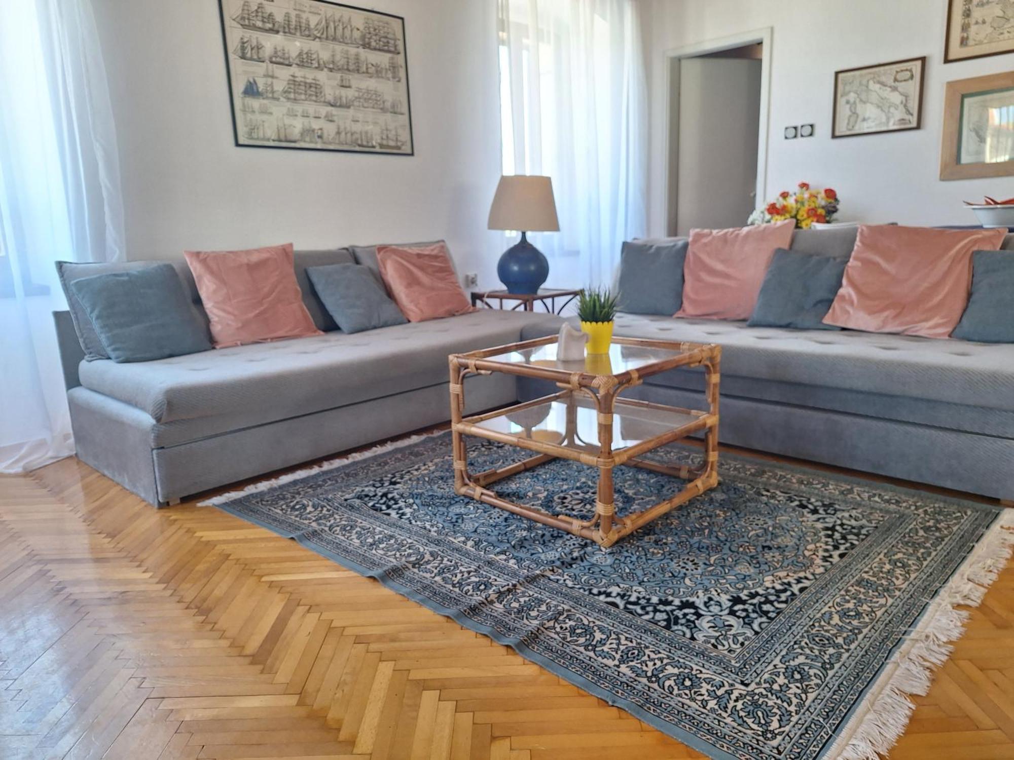Two-Bedroom Apartment With Sea View,Big Terrase And Garden Stari Grad  Eksteriør billede